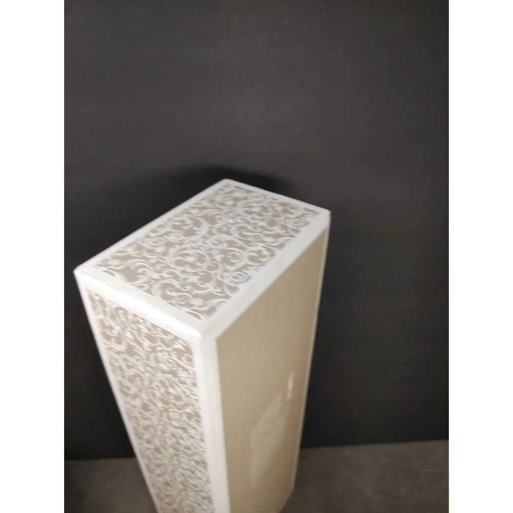 Pier 1 Imports Warm Vanilla Sandalwood Reed Diffuser